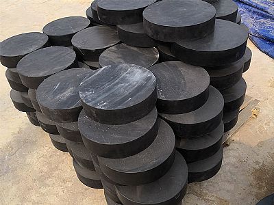 果洛板式橡胶支座由若干层橡胶片与薄钢板经加压硫化
